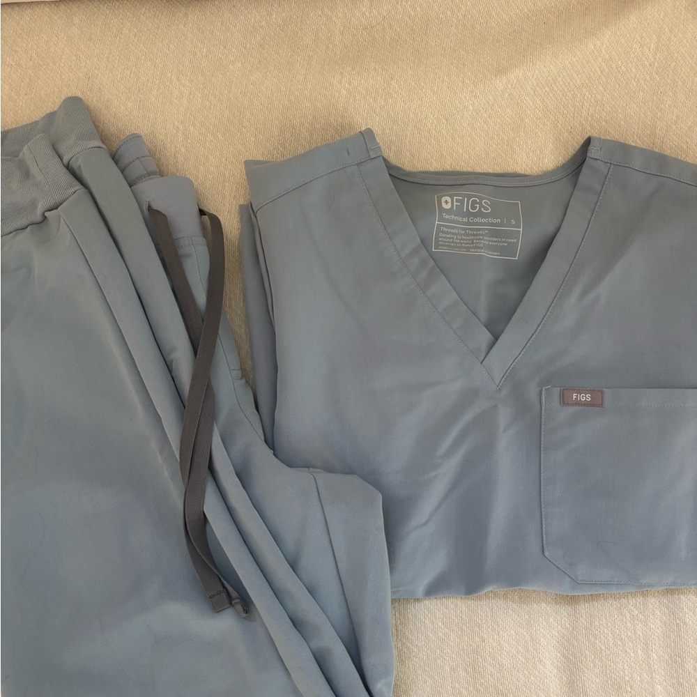 Figs Slate Blue Scrub Ensemble